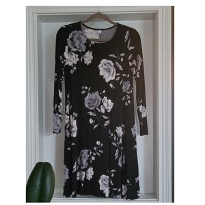 Old Navy size M super soft long sleeve shift dress